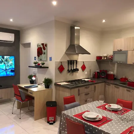 Marsascala Sea View & Penthouse Apartment Marsaskala