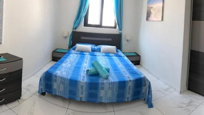 Marsascala Sea View & Penthouse Apartmán *