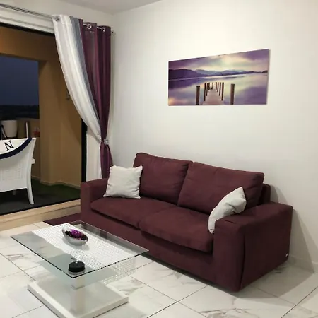 Marsascala Sea View & Penthouse 公寓