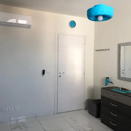 Marsascala Sea View & Penthouse 马尔萨斯卡拉