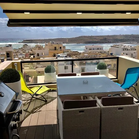 Marsascala Sea View & Penthouse 公寓 *